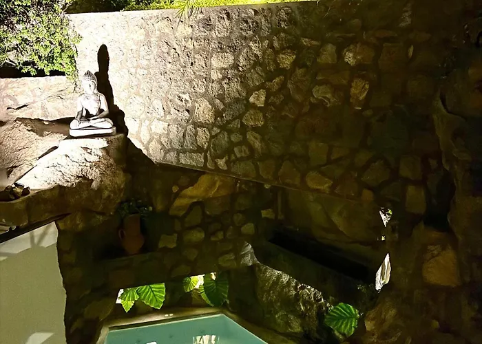 וילה Rock House